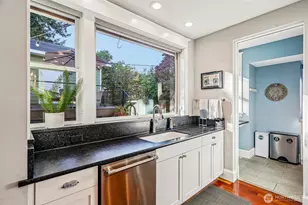 7725 16th Ave NE, Seattle, WA 98115 - Photo 12