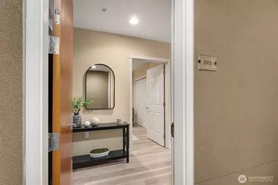 10047 Main Street #305, Bellevue, WA 98004 - Photo 30