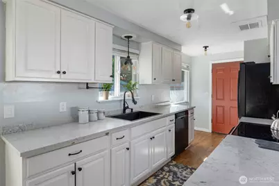 324 NE Queets Street, Oak Harbor, WA 98277 - Photo 16