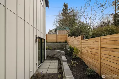8126 17th Avenue SW #B, Seattle, WA 98106 - Photo 26