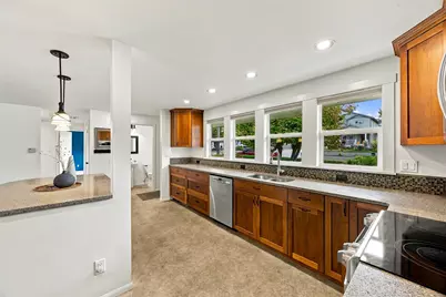 3566 Sunset Drive W, University Place, WA 98466 - Photo 16