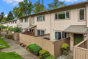 11358 SE 211th Ln, Kent, WA 98031 - Photo 18