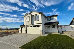 165 Country Cottage Ln, Malaga, WA 98828 - Photo 2