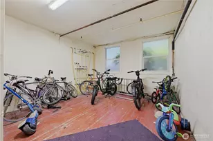7 Harrison St, Seattle, WA 98109 - Photo 16