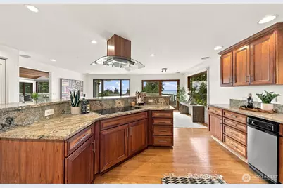 7114 164th Street SW, Edmonds, WA 98026 - Photo 8