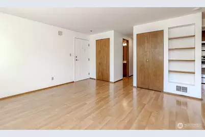 731 N 94th Street #8, Seattle, WA 98103 - Photo 6