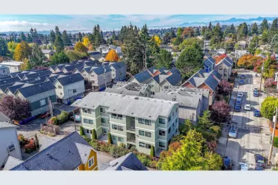 731 N 94th Street #8, Seattle, WA 98103 - Photo 2