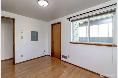 731 N 94th Street #8, Seattle, WA 98103 - Photo 24