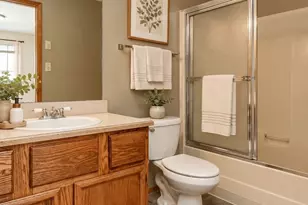 731 N 94th St, Seattle, WA 98103 - Photo 32
