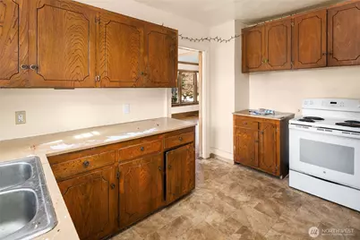 4302 Francis Avenue N, Seattle, WA 98103 - Photo 12
