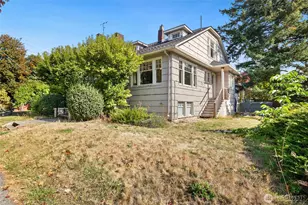 4302 Francis Ave N, Seattle, WA 98103 - Photo 2