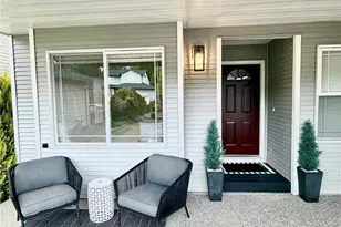 10216 62nd Dr NE, Marysville, WA 98270 - Photo 2
