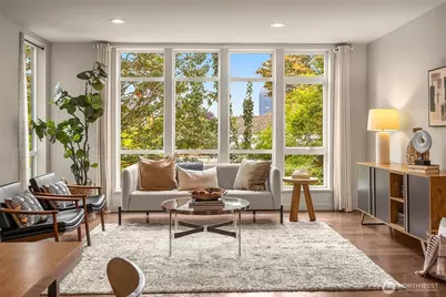 121 20th Avenue, Seattle, WA 98122 - Photo 2