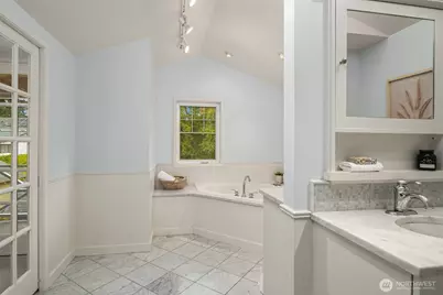 5108 Woodlawn Avenue N, Seattle, WA 98103 - Photo 26