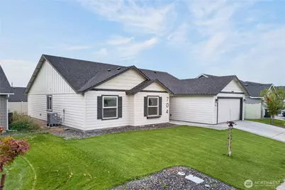 704 Regina Place, Grandview, WA 98930 - Photo 2