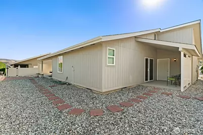 1838 Heritage Drive, Wenatchee, WA 98801 - Photo 10