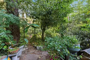 14329 Komedal Rd NE, Bainbridge Island, WA 98110 - Photo 2