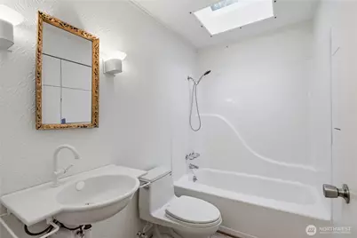 14329 Komedal Road NE, Bainbridge Island, WA 98110 - Photo 18