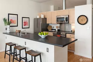 2717 Western Ave, Seattle, WA 98121 - Photo 12