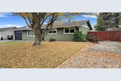915 S 20th Street, Mount Vernon, WA 98274 - Photo 2