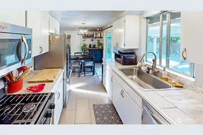 915 S 20th Street, Mount Vernon, WA 98274 - Photo 10