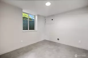 3454 33rd Ave W, Seattle, WA 98199 - Photo 30