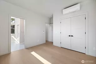 3454 33rd Ave W, Seattle, WA 98199 - Photo 12