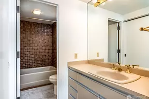 1301 Spring St, Seattle, WA 98101 - Photo 22