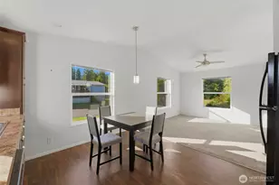 512 SW Berry Lake Dr, Port Orchard, WA 98367 - Photo 12