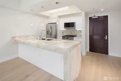 650 Bellevue Way NE #3303, Bellevue, WA 98004 - Photo 10