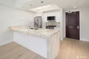 650 Bellevue Way NE, Bellevue, WA 98004 - Photo 10