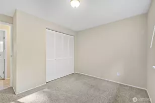 136 128th Ave NE, Bellevue, WA 98005 - Photo 16