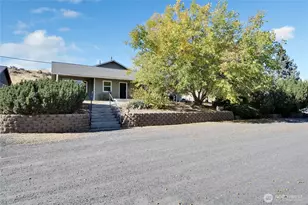 1411 D St SW, Ephrata, WA 98823 - Photo 6
