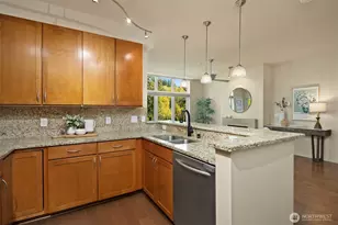 150 102nd Ave SE, Bellevue, WA 98004 - Photo 4