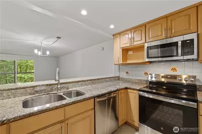 6479 137th Avenue NE #364, Redmond, WA 98052 - Photo 10