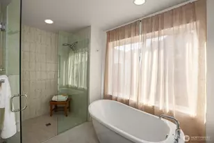 8317 B 12th Ave NW, Seattle, WA 98117 - Photo 10