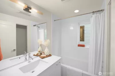 8317 B 12th Avenue NW, Seattle, WA 98117 - Photo 24
