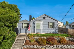 1920 6th St, Bremerton, WA 98337 - Photo 2