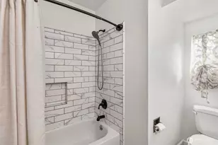 1920 6th St, Bremerton, WA 98337 - Photo 18