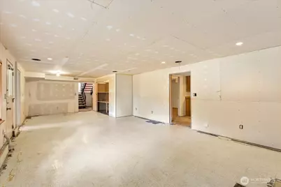 17207 76th Avenue W, Edmonds, WA 98026 - Photo 28