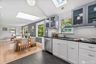 4503 NE 95th St, Seattle, WA 98115 - Photo 10