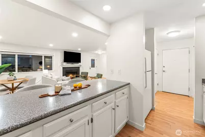 555 Prospect Street #1, Seattle, WA 98109 - Photo 10