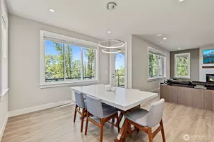 11030 SE 60th Ln, Bellevue, WA 98006 - Photo 12