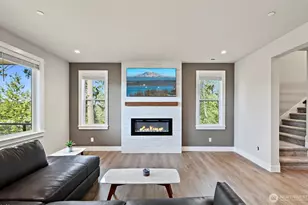 11030 SE 60th Ln, Bellevue, WA 98006 - Photo 4
