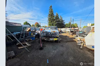 319 N Main Street #A & B, Kittitas, WA 98934 - Photo 6