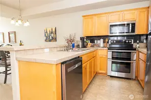 11556 170th Ct, Renton, WA 98055 - Photo 8