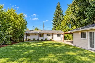 851 SW 116th St, Seattle, WA 98146 - Photo 24