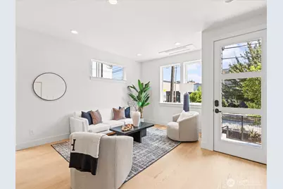4326 Woodlawn Avenue N #A, Seattle, WA 98103 - Photo 4
