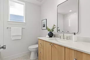4326 Woodlawn Ave N, Seattle, WA 98103 - Photo 16