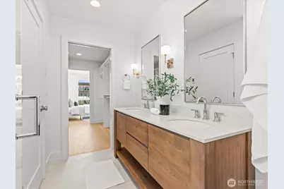 4326 Woodlawn Avenue N #A, Seattle, WA 98103 - Photo 22
